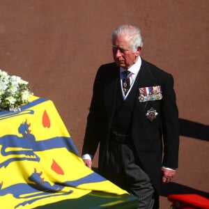 Le prince Charles, prince de Galles - Arrivées aux funérailles du prince Philip, duc d'Edimbourg à la chapelle Saint-Georges du château de Windsor, le 17 avril 2021.