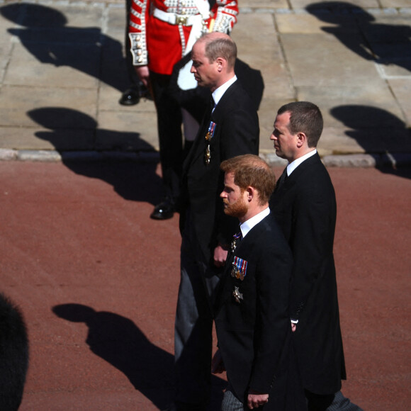 Le prince William, duc de Cambridge, Peter Phillips, le prince Harry, duc de Sussex - Arrivées aux funérailles du prince Philip, duc d'Edimbourg à la chapelle Saint-Georges du château de Windsor, le 17 avril 2021.