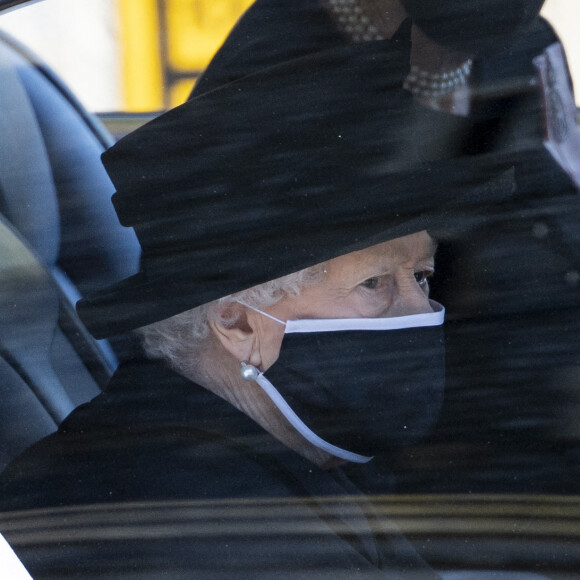 La reine Elisabeth II d'Angleterre - Arrivées aux funérailles du prince Philip, duc d'Edimbourg à la chapelle Saint-Georges du château de Windsor, le 17 avril 2021.