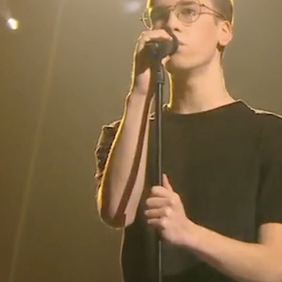 Edgar sauvé lors de l'épreuve des KO par Florent Pagny dans "The Voice" - TF1
