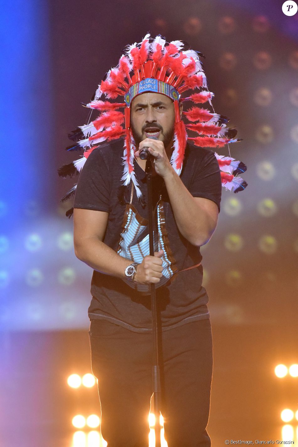 Moundir à l'enregistrement de l'émission "Tout le monde chante contre le cancer, les stars relèvent le défi" au Palais des Congrès à Paris. Le 25 novembre 2019 © Giancarlo Gorassini / Bestimage