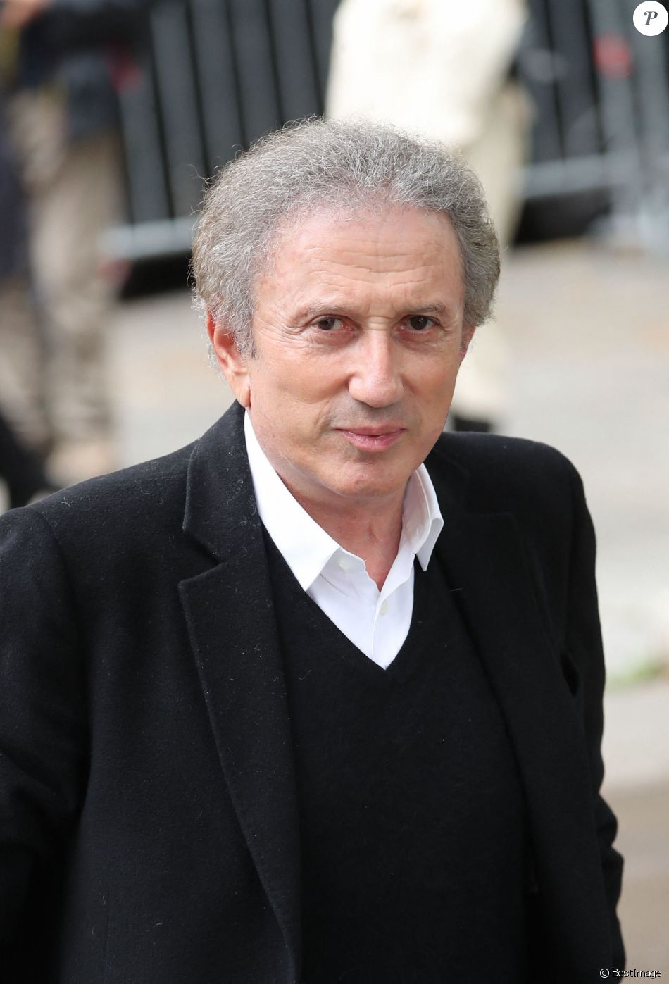 Michel Drucker - Hommage à Guy Bedos en l'église de Saint-Germain-des-Prés à Paris le 4 juin 2020.
