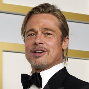 Brad Pitt a remis l'Oscar du Meilleur second rôle féminin à la 93ème cérémonie des Oscars dans la gare Union Station. Los Angeles, le 25 avril 2021.