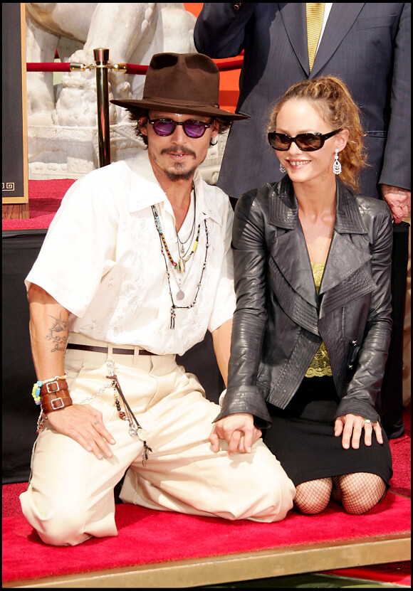 Johnny Depp et Vanessa Paradis au Hollywood Walk of Fame en septembre 2005.
