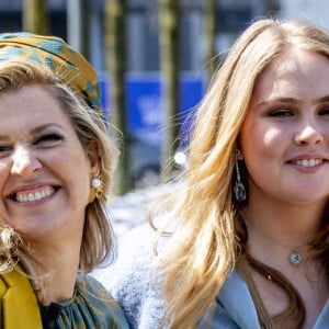 La reine Maxima des Pays-Bas et sa fille la princesse Catharina-Amalia des Pays-Bas - La famille royale des Pays-bas réunie à Eindhoven à l'occasion de la fête du Roi (Koningsdag), anniversaire du roi (54 ans), le 27 avril 2021.