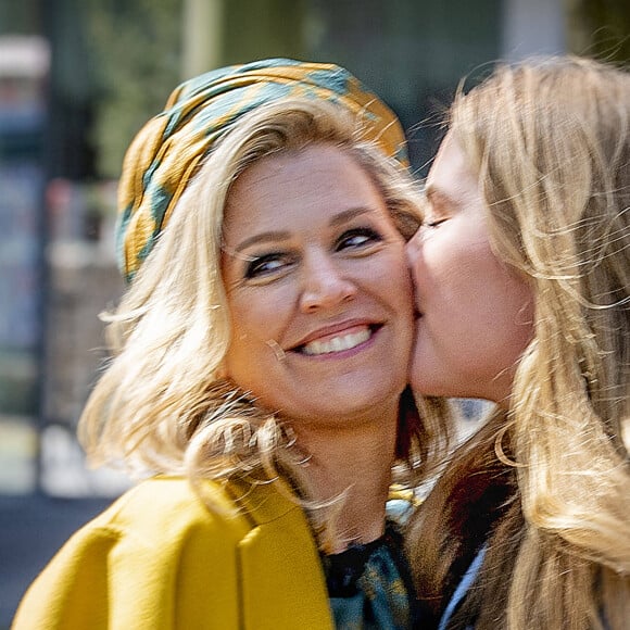 La reine Maxima des Pays-Bas et sa fille la princesse Catharina-Amalia des Pays-Bas - La famille royale des Pays-bas réunie à Eindhoven à l'occasion de la fête du Roi (Koningsdag), anniversaire du roi (54 ans), le 27 avril 2021.