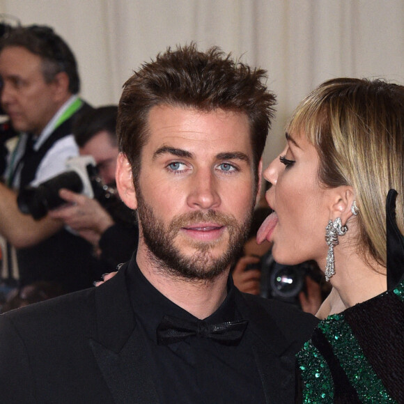 Liam Hemsworth et Miley Cyrus à la 71ème édition du MET Gala sur le thème "Camp: Notes on Fashion" au Metropolitan Museum of Art à New York, le 6 mai 2019