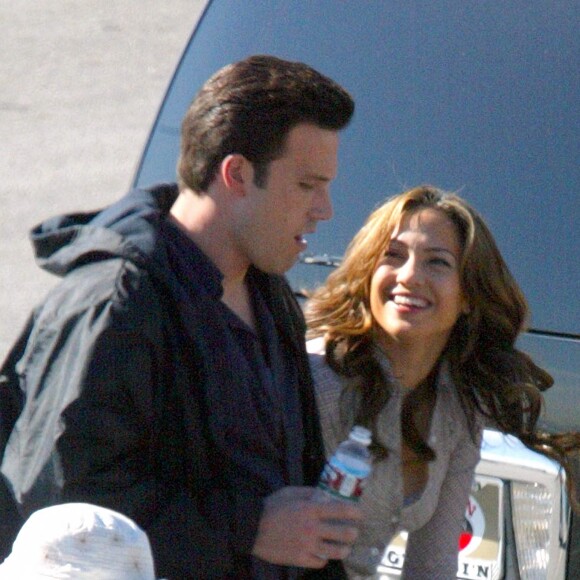 Ben Affleck et Jennifer Lopez - Tournage du film "Gigli" à Santa Monica en 2003.