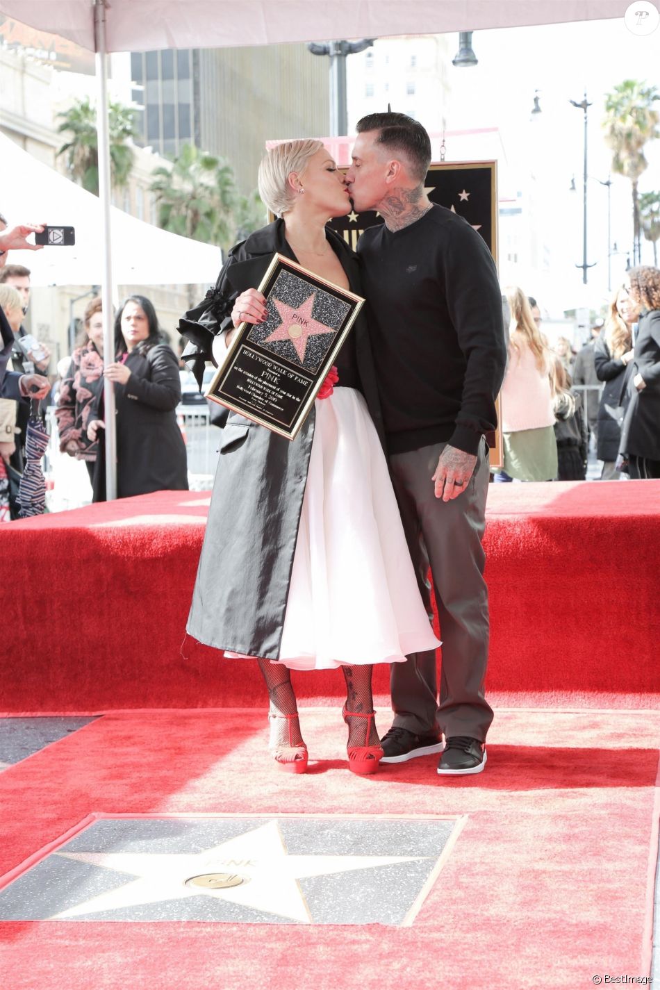 Pink, son mari Carey Hart - La chanteuse Pink (Alecia Beth Moore) reçoit son étoile sur le Walk of Fame à Hollywood, Los Angeles, le 5 février 2019.