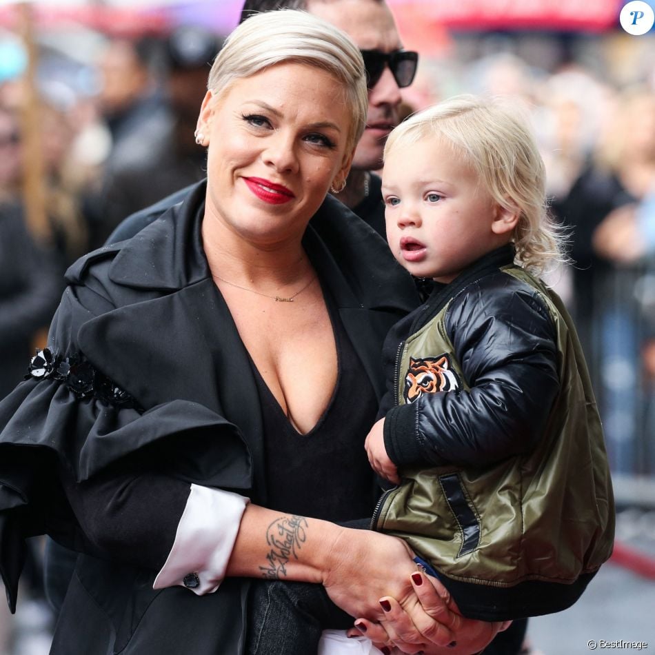 Pink et son fils Jameson Moon Hart - La chanteuse reçoit son étoile sur le Walk of Fame à Hollywood, Los Angeles, le 5 février 2019.