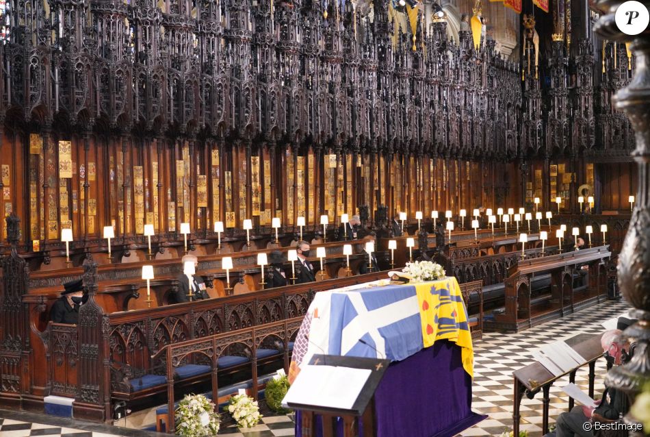 La reine Elisabeth II d'Angleterre - Funérailles du prince Philip, duc d'Edimbourg à la chapelle Saint-Georges du château de Windsor, Royaume Uni, le 17 avril 2021.