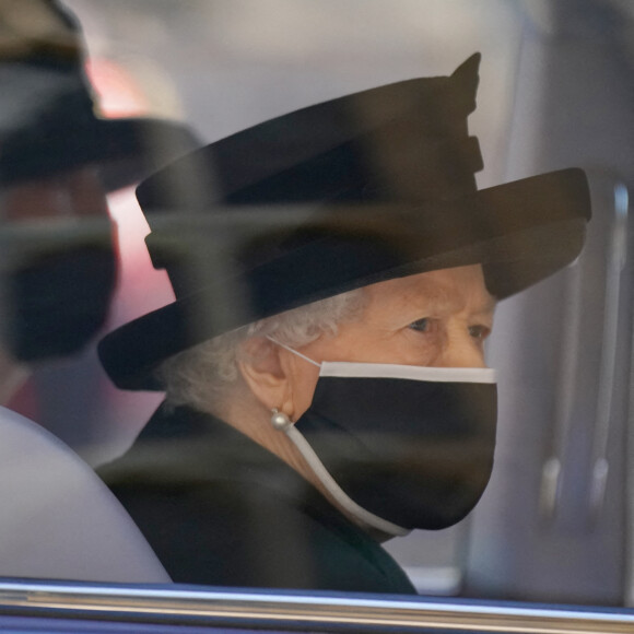 La reine Elisabeth II d'Angleterre - Arrivées aux funérailles du prince Philip, duc d'Edimbourg à la chapelle Saint-Georges du château de Windsor, le 17 avril 2021.