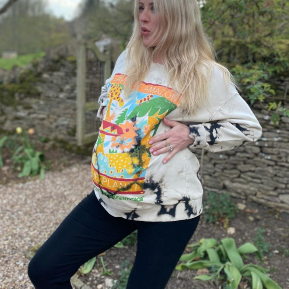 Ellie Goulding, enceinte. Avril 2021.