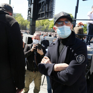 Gad Elmaleh - Hommage à Sarah Halimi, assassinée en avril 2017, sur la place du Trocadero à Paris. Le 25 avril 2021