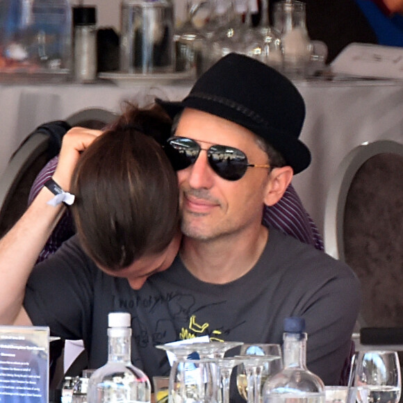 Gad Elmaleh et Charlotte Casiraghi - 20e Jumping International de Monte-Carlo au Port Hercule de Monaco à Monte-Carlo, le 27 juin 2015.