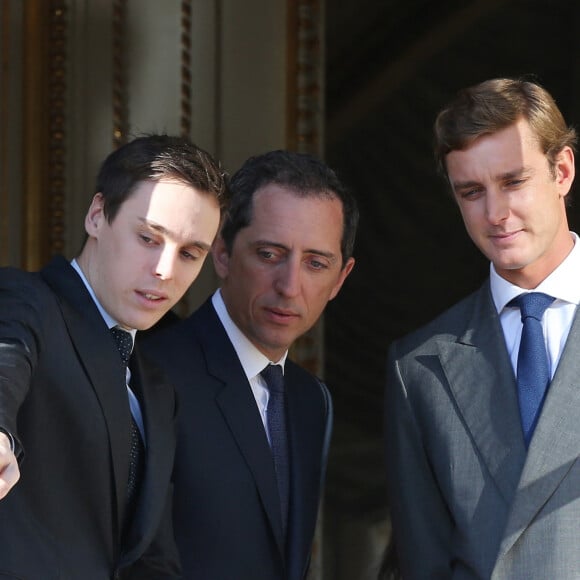Louis Ducruet, Gad Elmaleh et Pierre Casiraghi - Présentation de la princesse Gabriella et du prince Jacques de Monaco au balcon du palais princier de Monaco, le 7 janvier 2015, à la population monégasque en présence de la famille princière.