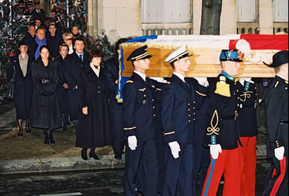 Anne et Mazarine Pingeot aux obsèques de François Mitterrand.