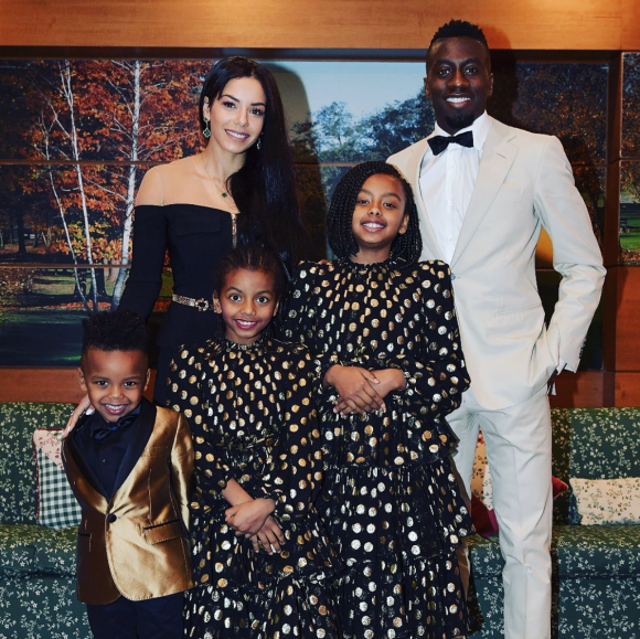 Blaise Matuidi, son épouse Isabelle Matuidi et leurs trois enfants en décembre 2019.