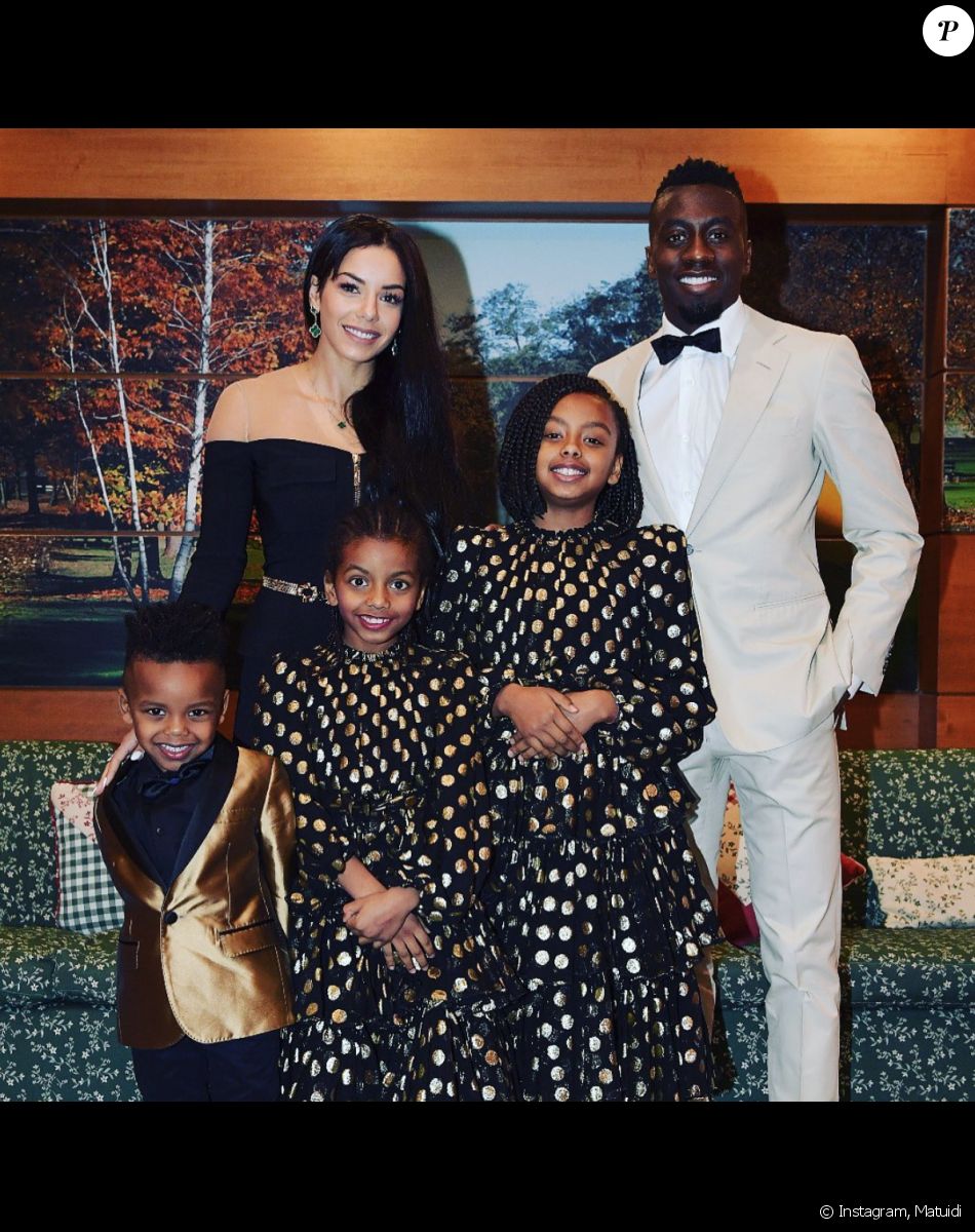 Blaise Matuidi, son épouse Isabelle Matuidi et leurs trois enfants en décembre 2019.
