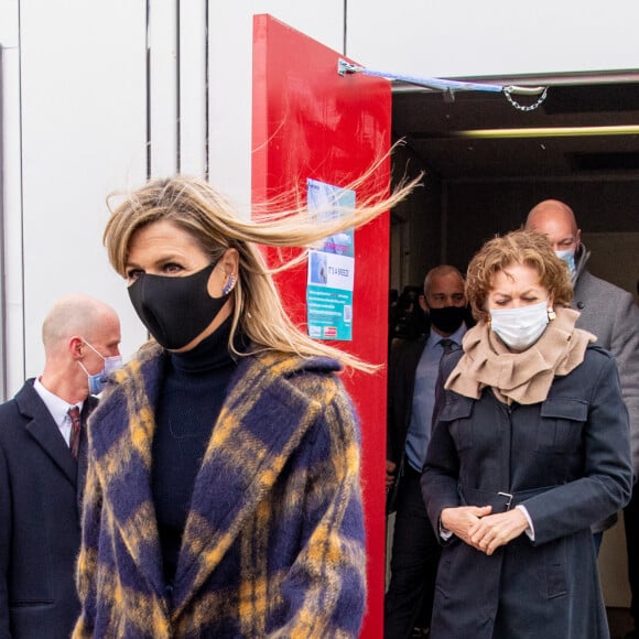 La reine Maxima des Pays-Bas en visite à la Valentine's School à Rotterdam. Le 7 avril 2021.