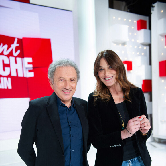 Exclusif - Michel Drucker et Carla Bruni-Sarkozy - Enregistrement de l'émission Vivement dimanche prochain au studio Gabriel, presentée par Michel Drucker. © Guillaume Gaffiot / Bestimage