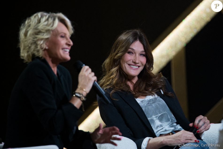 Exclusif - Sophie Davant, Carla Bruni-Sarkozy - Enregistrement de l'émission "La Lettre". Le 16 octobre 2020. © Cyril Moreau / Bestimage