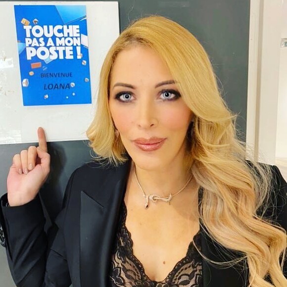 Loana, ex-star de télé-réalité, donne des nouvelles après son défi fou à bord de sa voiture.