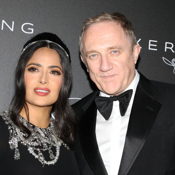 Salma Hayek Pinault et François-Henri Pinault - Photocall de la soirée Kering "Women In Motion Awards", Place de la Castre, lors du 72ème Festival International du Film de Cannes © Denis Guignebourg / Bestimage