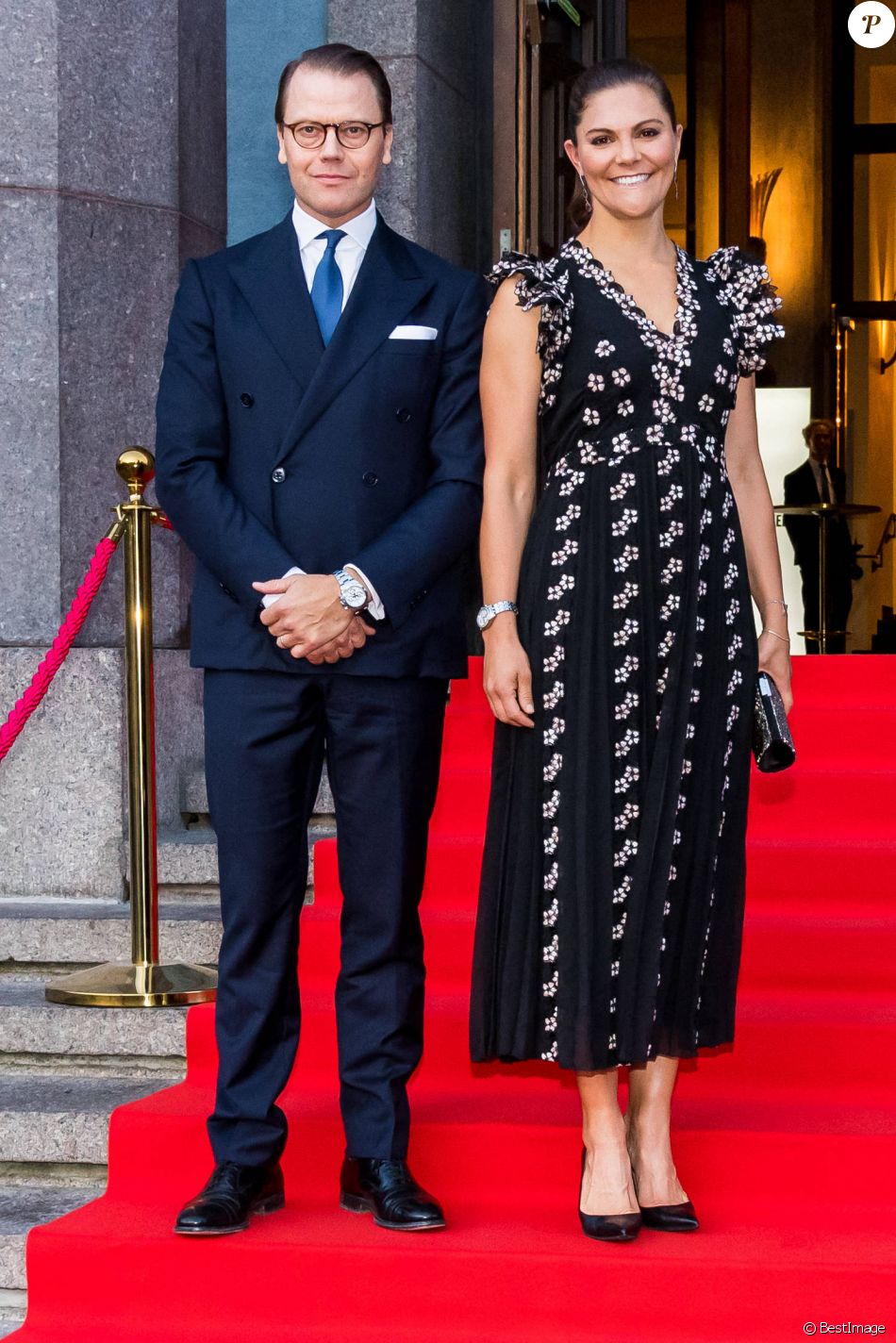 La princesse Victoria de Suède et le prince Daniel assistent à l'ouverture de la saison de l'orchestre philharmonique royal à Stockholm le 17 septembre 2020.
