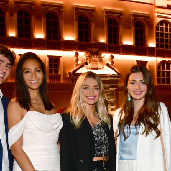 Exclusif - Nicolas Fleury, sa compagne, Vaimalama Chaves (Miss France 2019), Lou Ruat (1ère dauphine Miss France 2020) et Lara Gautier (2ème dauphine Miss France 2021), et Kev Adams - Le Grand Dîner s'est installé à Monaco pendant le 78ème Grand Prix de Formule 1 au Castel Roc, l'établissement situé en face du palais princier, le 22 mai 2021. © Bruno Bebert/Bestimage
