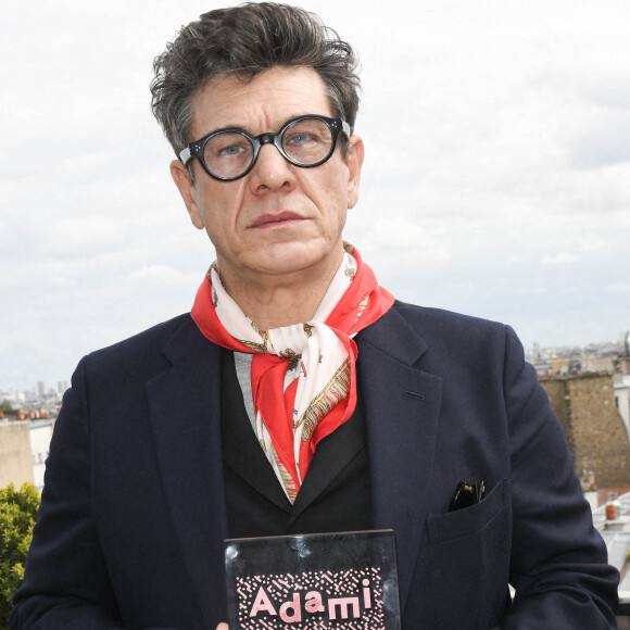 Exclusif - Marc Lavoine recevant le prix Adami de l'artiste citoyen 2021. © Coadic Guirec/Bestimage
