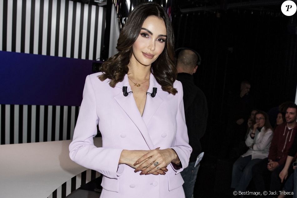 Nabilla Benattia-Vergara - Enregistrement de l'émission "Clique" présentée par M. Achour sur Canal Plus. © Jack Tribeca/Bestimage