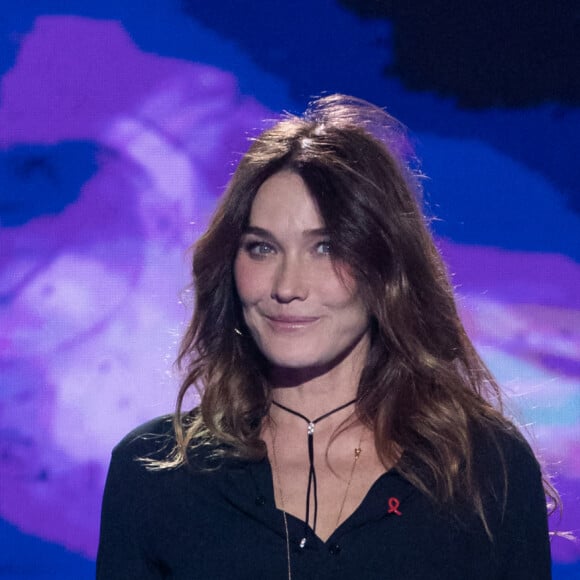 Exclusif - Carla Bruni Sarkozy - Backstage de l'enregistrement de l'émission "Sidaction, ensemble contre le Sida - Merci Line" au Paradis Latin à Paris, le 1er mars 2021.  © C.Guirec-C.Moreau / Bestimage