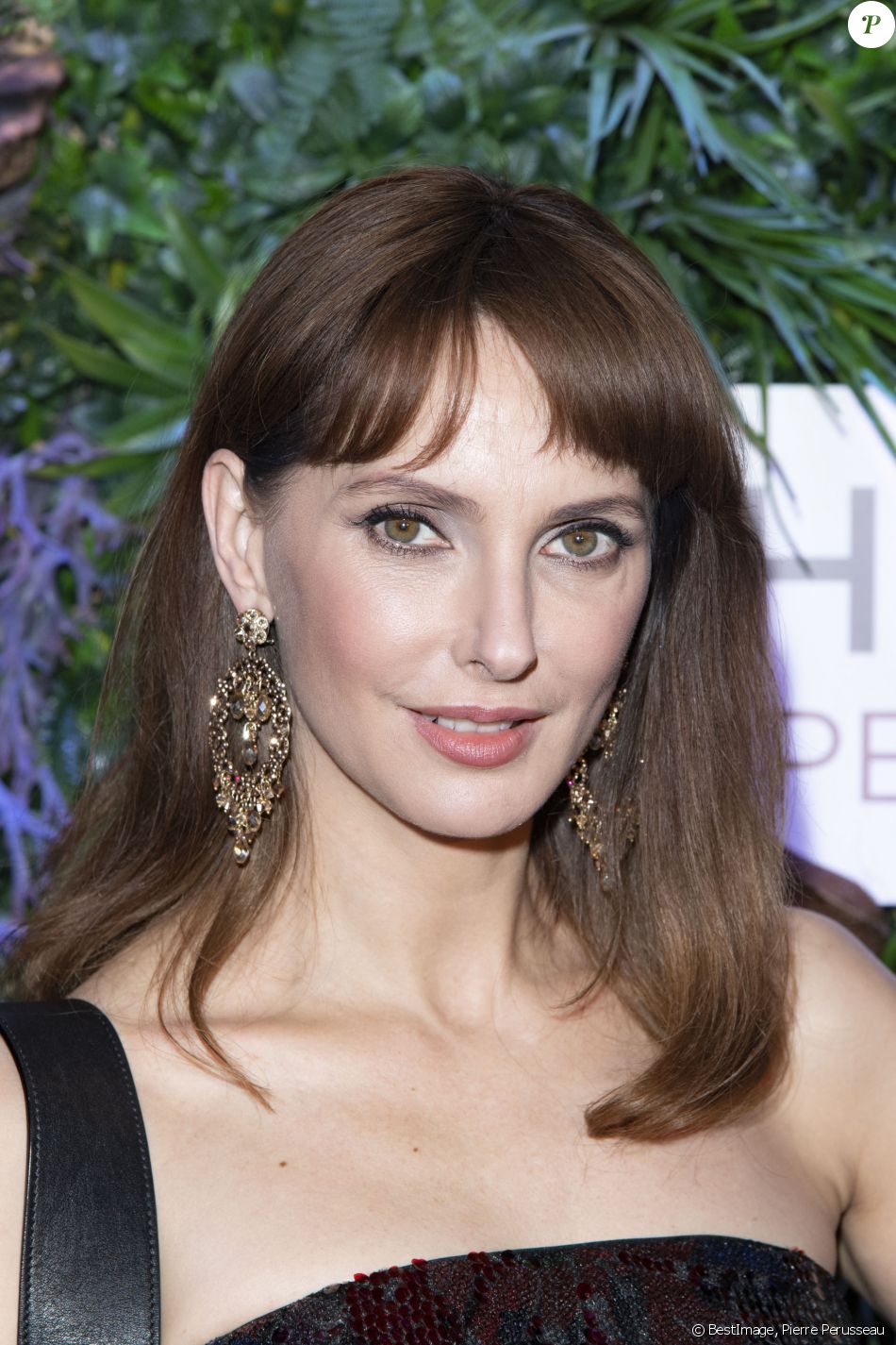 Frédérique Bel - Soirée de lancement des produits Phyto Specific de la marque Phyto à la Pause Parisienne à Paris suivie d'un showcase de G. Dourdan, le 19 novembre 2019. © Pierre Perusseau/Bestimage