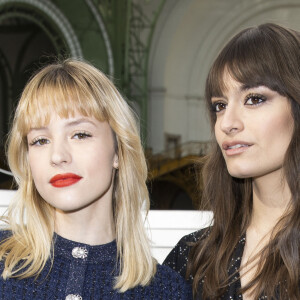 Clara Luciani et Angèle - People au défilé Chanel collection prêt-à-porter Automne/Hiver 2020-2021 lors de la Fashion Week à Paris, le 3 mars 2020. © Olivier Borde/Bestimage