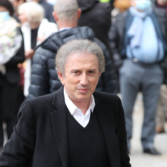 Michel Drucker - Hommage à Guy Bedos en l'église de Saint-Germain-des-Prés à Paris, le 4 juin 2020.