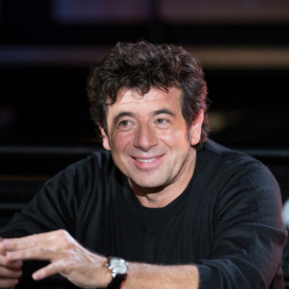 Exclusif - Patrick Bruel lors de l'enregistrement de sa surprise pour l'émission "La Lettre", dans un studio d'enregistrement à Grisy-les-Plâtres, présentée par S.Davant et diffusée le 16 janvier 2021 sur France 2. Le 30 novembre 2020 © Cyril Moreau / Bestimage 