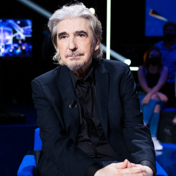 Exclusif - Serge Lama - Backstage de l'enregistrement de l'émission "La boîte à Secrets 5" à Paris, qui sera diffusée le 6 novembre sur France 3. © Tiziano Da Silva / Bestimage 