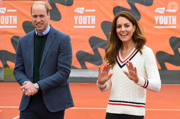 Le prince William, duc de Cambridge, et Catherine (Kate) Middleton, duchesse de Cambridge, rendent visite aux jeunes de la Lawn Tennis Association (LTA) à Édimbourg, Ecosse, Royaume Uni, le 27 mai 2021. 