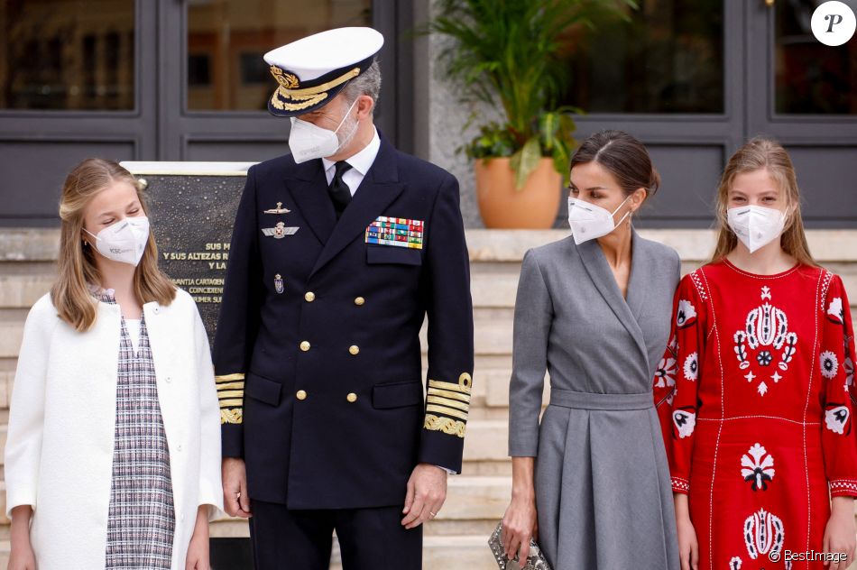 Le roi Felipe VI d'Espagne, la reine Letizia d'Espagne, La princesse Leonor et L'infante Sofia d'Espagne - La famille royale d'Espagne assiste au lancement du sous-marin S-81 'Isaac Peral' à Carthagène, Espagne, le 22 avril 2021.