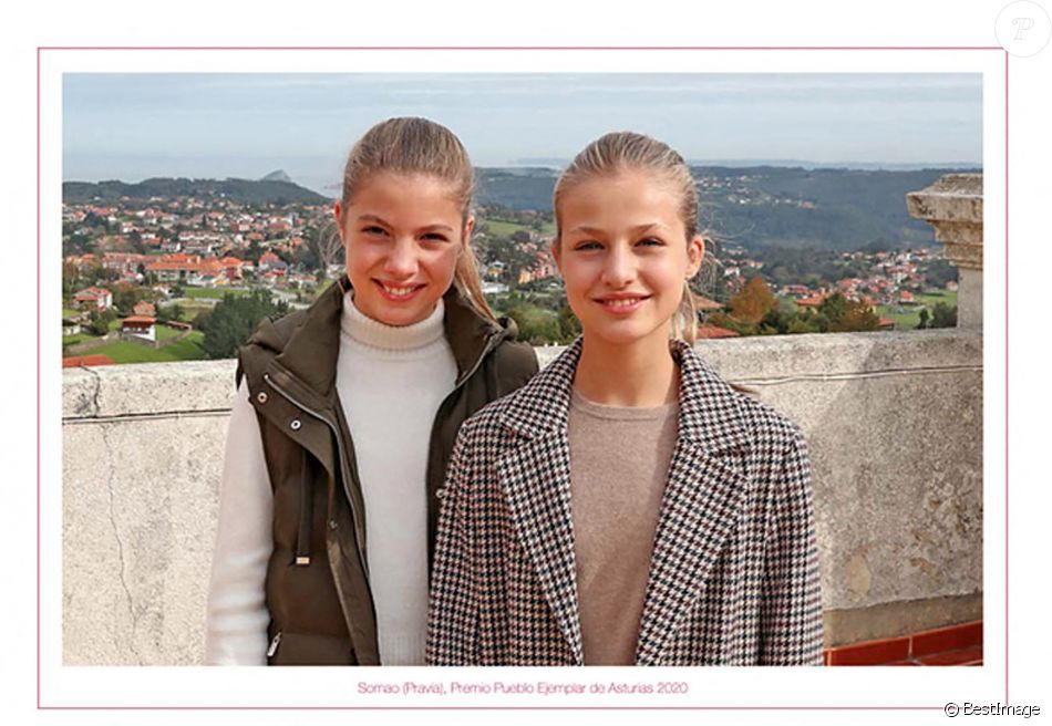 La princesse Leonor et l'infante Sofia d'Espagne - Carte de Noël 2020 de la famille royale espagnole. Madrid, Espagne, 11 décembre 2020.