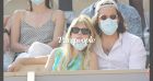 Victoria Monfort amoureuse à Roland-Garros, son père Nelson Monfort veille