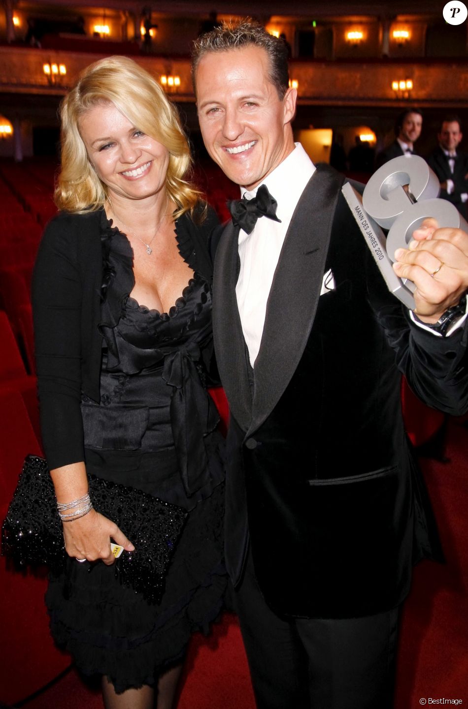 Michael Schumacher et sa femme Corinna lors de la soiree GQ a Berlin en Allemagne le 29 octobre 2010.
