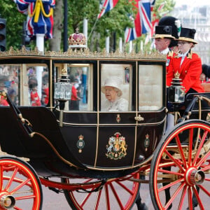 La reine Elisabeth II d'Angleterre - La parade Trooping the Colour 2019, célébrant le 93ème anniversaire de la reine Elisabeth II, au palais de Buckingham, Londres, le 8 juin 2019.