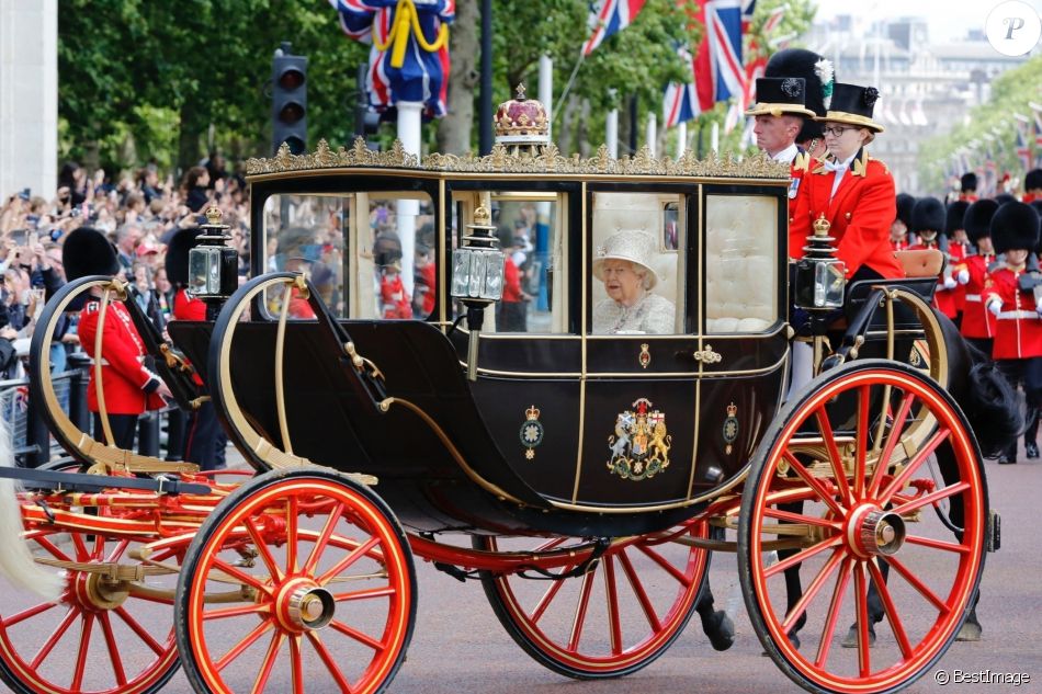 La reine Elisabeth II d'Angleterre - La parade Trooping the Colour 2019, célébrant le 93ème anniversaire de la reine Elisabeth II, au palais de Buckingham, Londres, le 8 juin 2019.