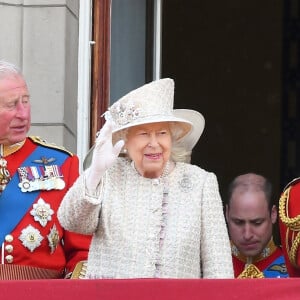 Le prince William, duc de Cambridge, le prince Charles, prince de Galles, la reine Elisabeth II d'Angleterre, le prince Andrew, duc d'York - La famille royale au balcon du palais de Buckingham lors de la parade Trooping the Colour, célébrant le 93ème anniversaire de la reine Elisabeth II, Londres.