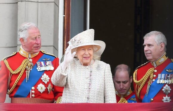 Le prince William, duc de Cambridge, le prince Charles, prince de Galles, la reine Elisabeth II d'Angleterre, le prince Andrew, duc d'York - La famille royale au balcon du palais de Buckingham lors de la parade Trooping the Colour, célébrant le 93ème anniversaire de la reine Elisabeth II, Londres.