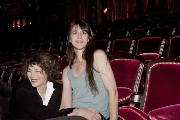 Exclusif - Jane Birkin en concert "Jane Birkin chante Serge Gainsbourg via Japan" a l'Opera Garnier de Monte-Carlo. Sur la photo : en backstage avec sa fille Charlotte Gainsbourg