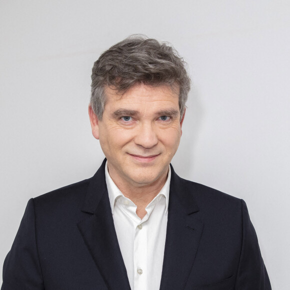 Exclusif - Arnaud Montebourg - Les invités de L.Ruquier posent en backstage lors de l'émission OEED (On est en direct) diffusée sur France 2 le 27 février 2021 © Jack Tribeca / Bestimage 