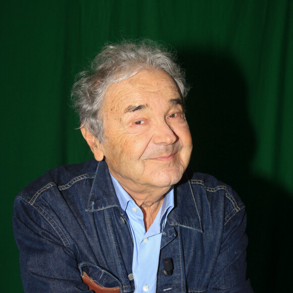 Exclusif - Pierre Perret invité de l'émission "L'instant de Luxe" sur la chaine Non Stop People à Paris © Philippe Baldini / Bestimage